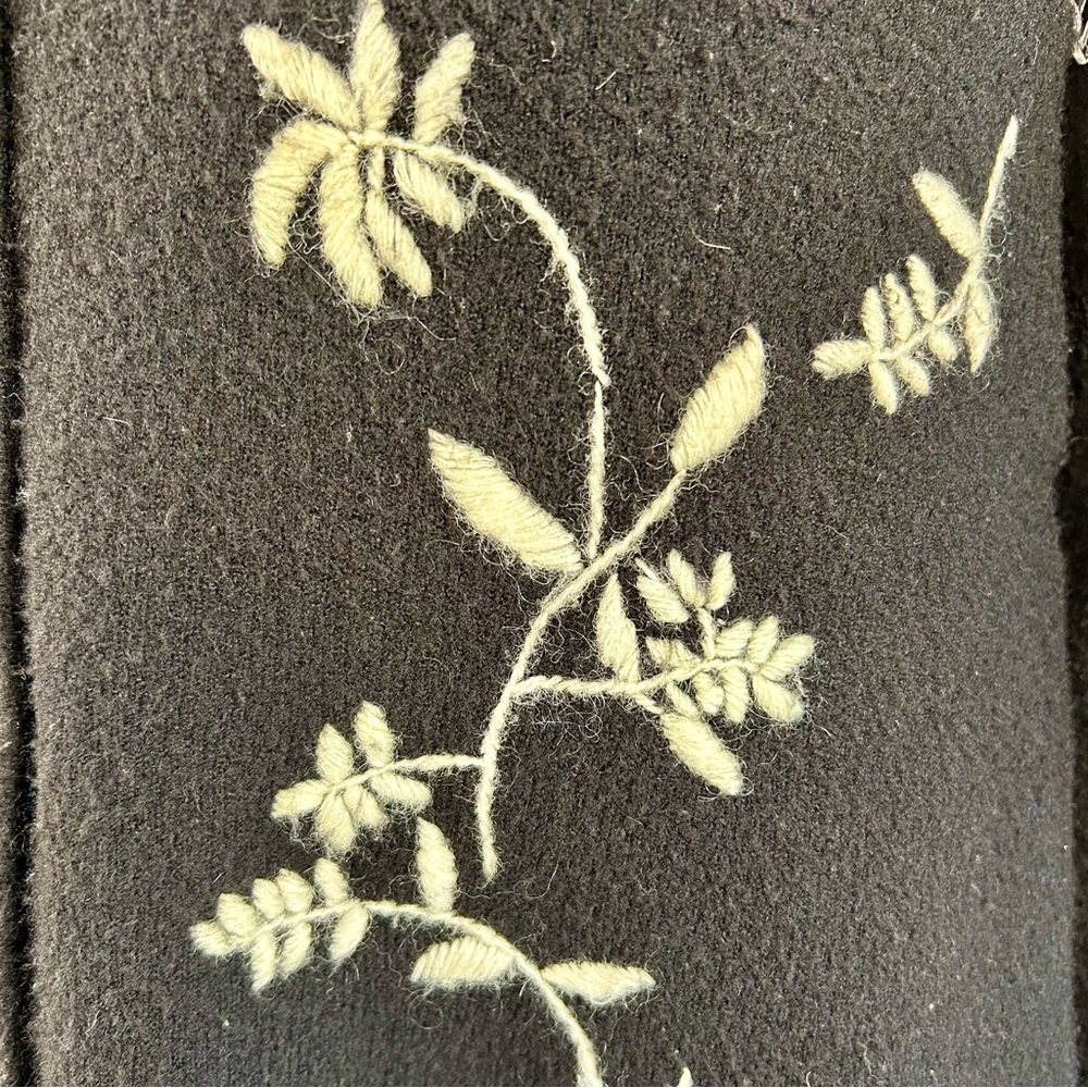 Charter Club Women’s 1X Vintage Black Cardigan with White Floral Embroidery - Picture 6 of 10